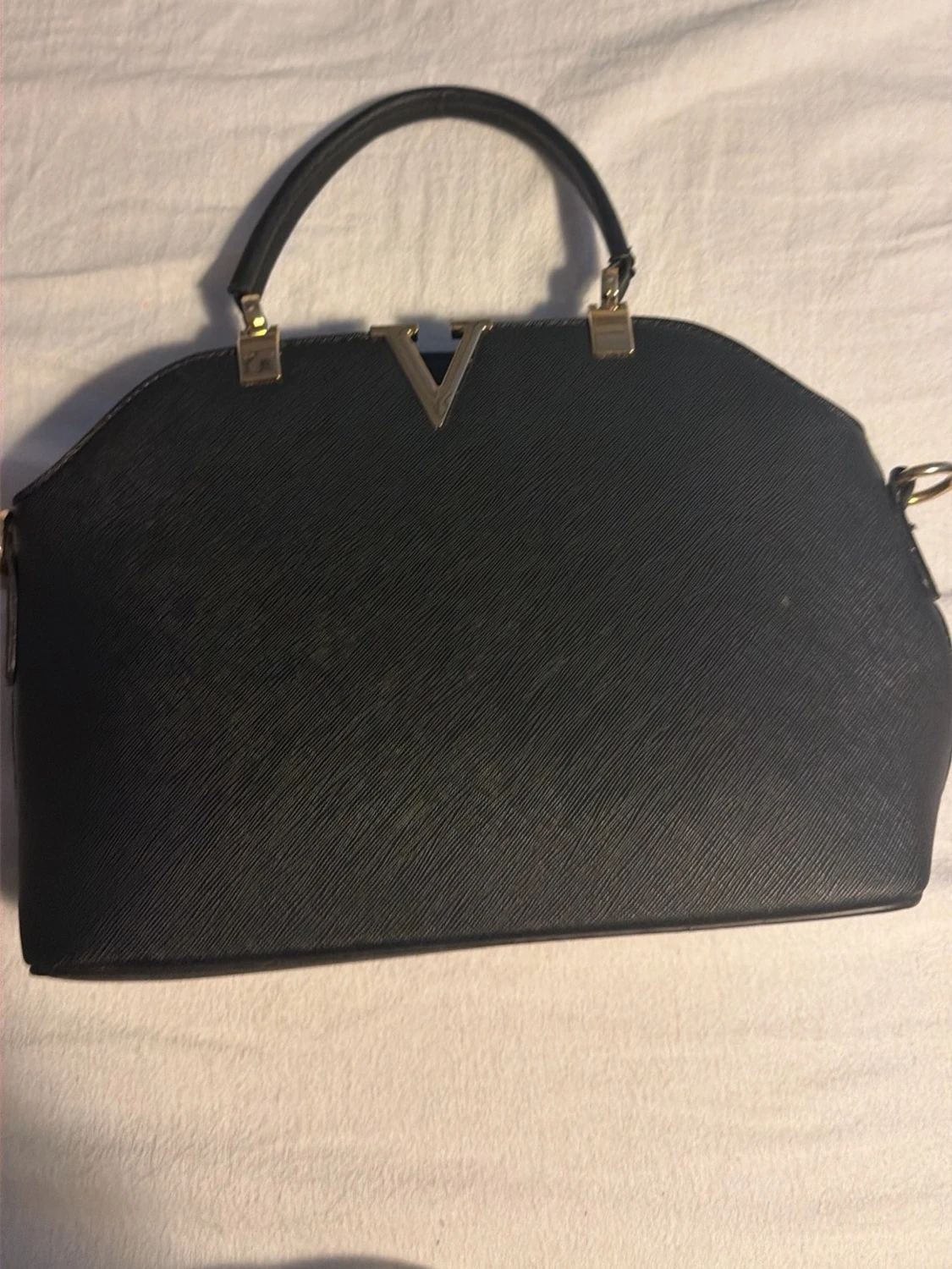 Svart axelväska med gulddetaljer - 3