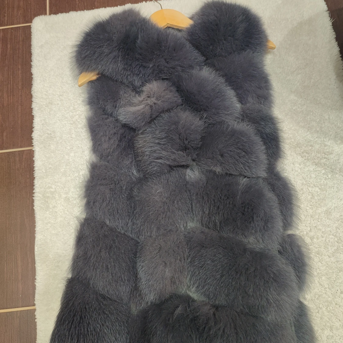 Mörkgrå fluffig pälsväst - 3