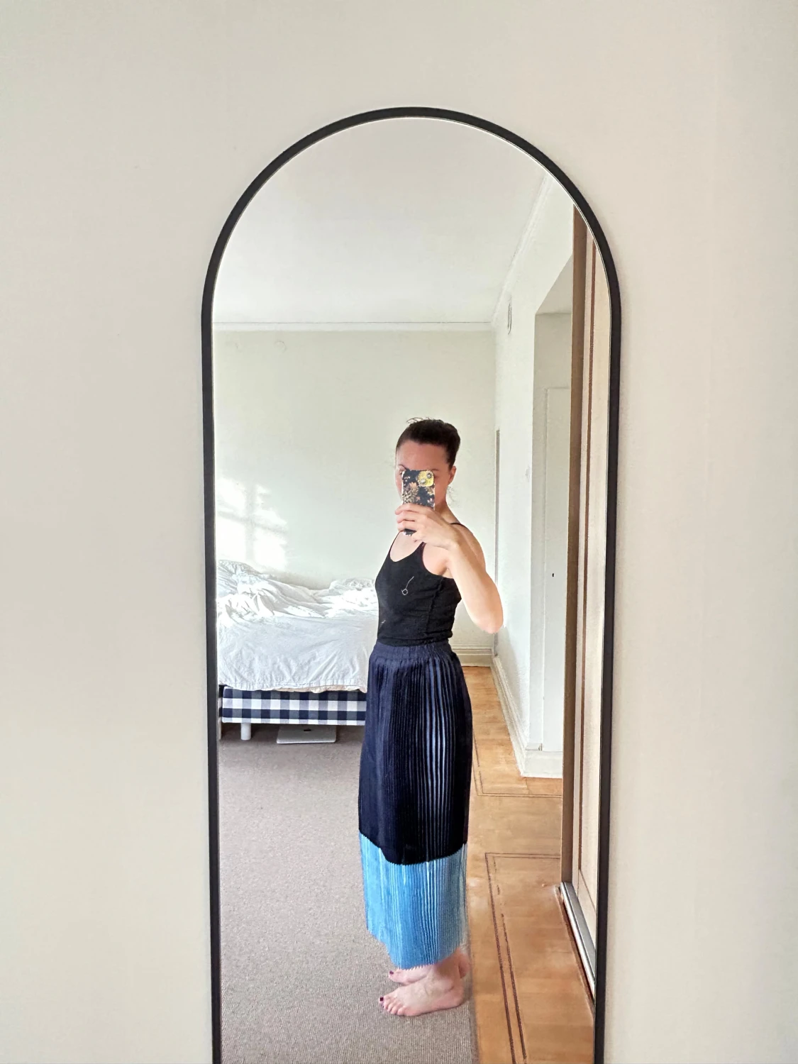 Plisserad blå och svart långkjol från Cream - 2