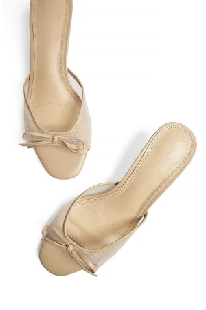 Söker!!! - Söker dessa klackskor från NA-KD i storlek 36🙌💘