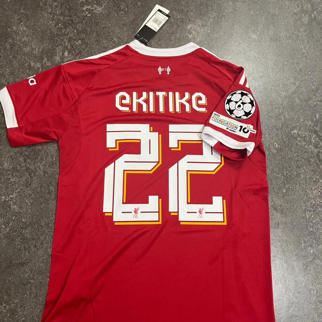 Liverpool röd fotbollströja Adidas S