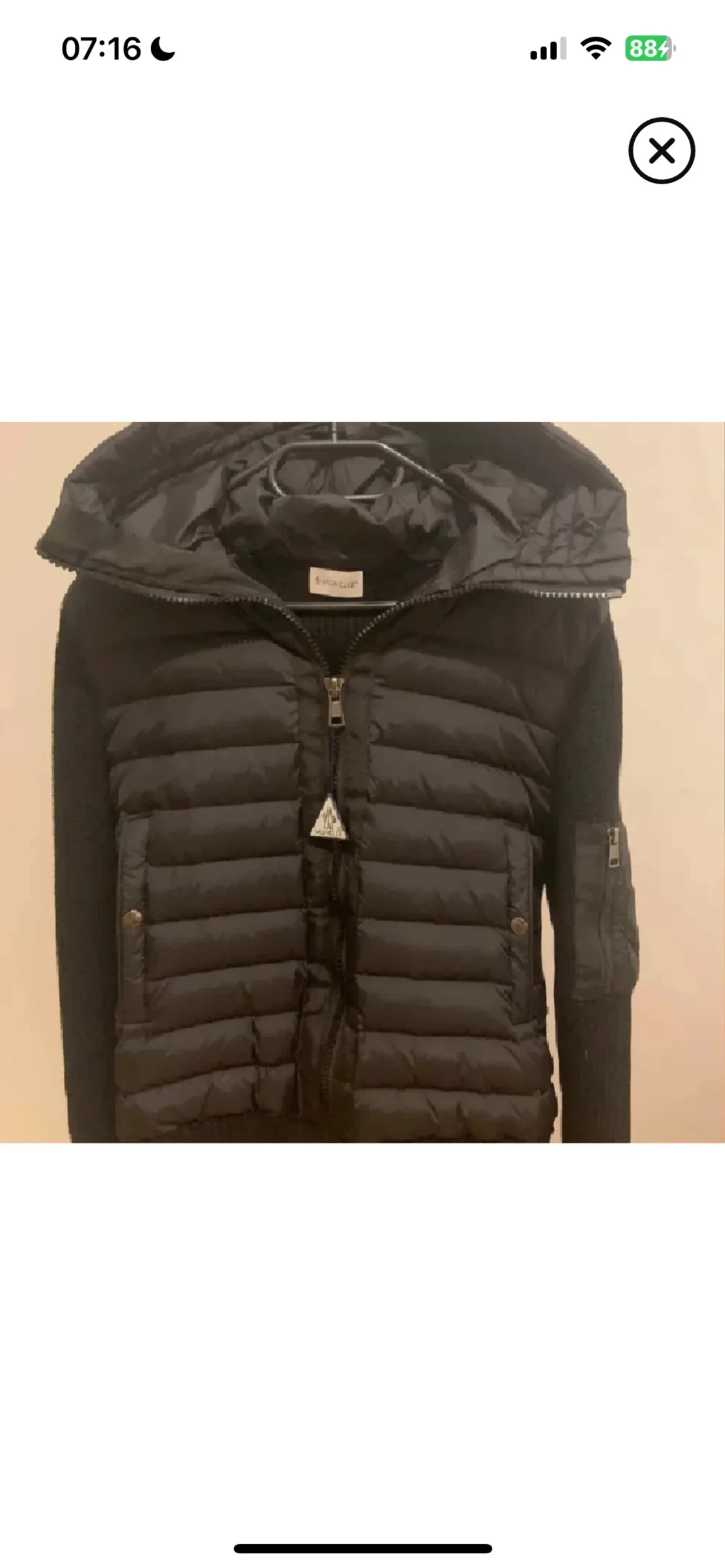 Svart pufferjacka från Moncler