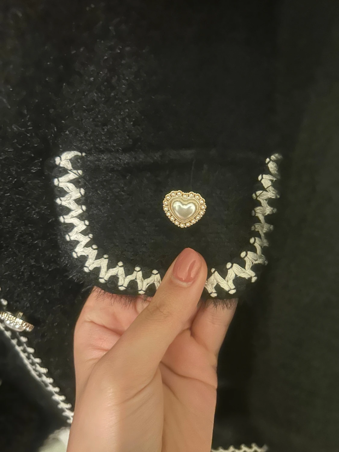 Svart cardigan jacka med hjärtknappar - 1