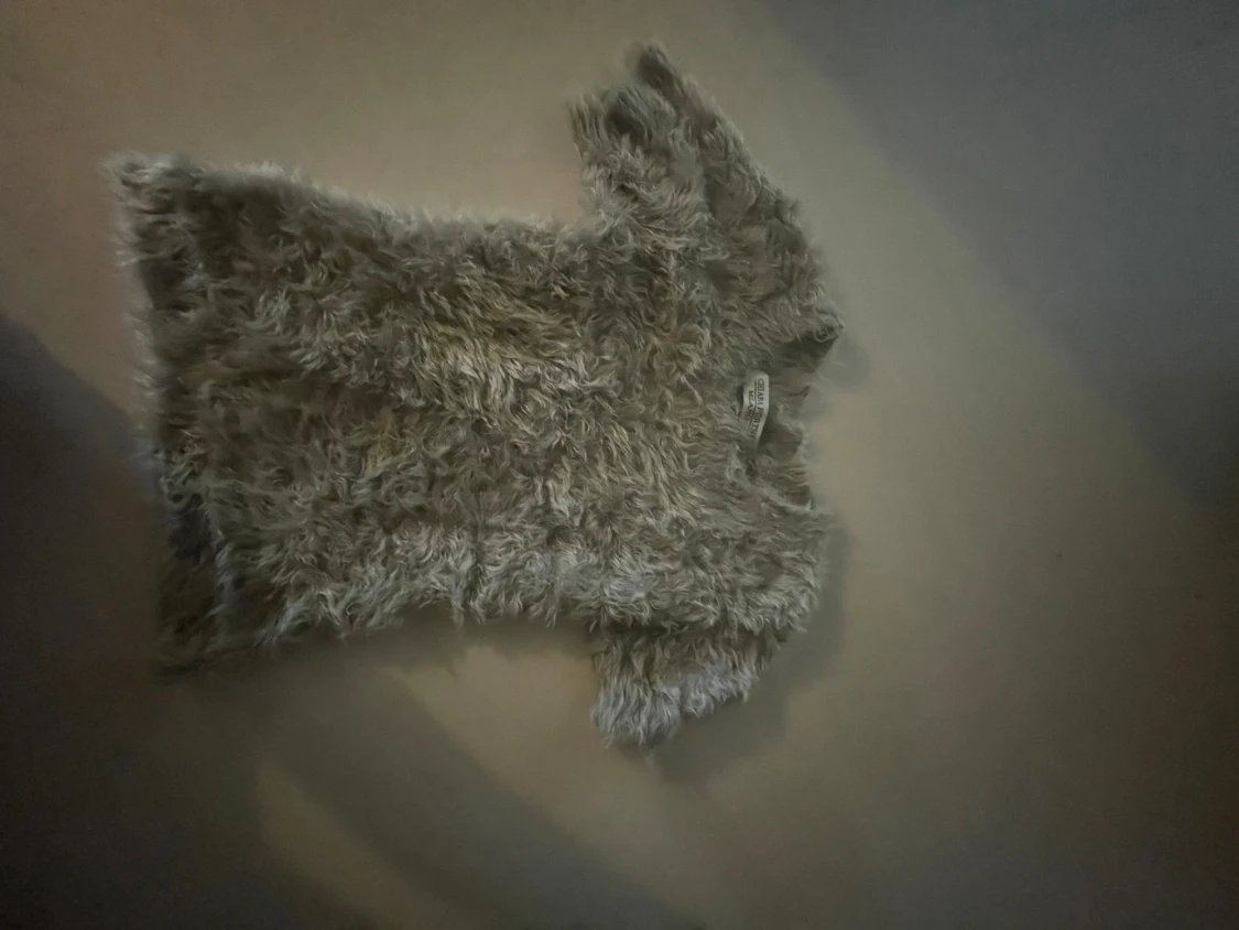 Grå fluffig päls-tröja Chiara Forthi