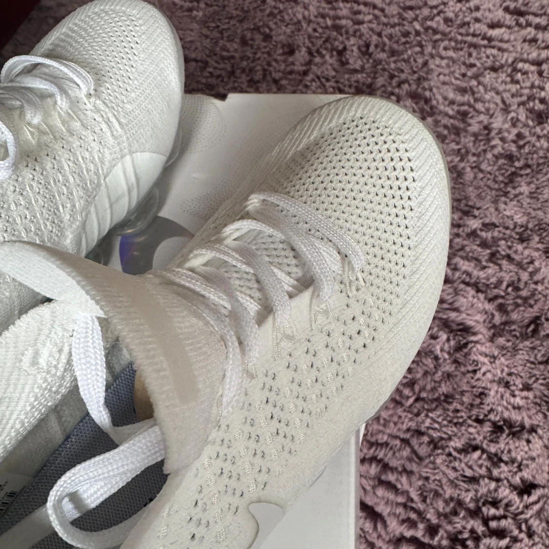 Nike Air Vapormax Flyknit 2 Vit, helt nya och oanvända. - 2