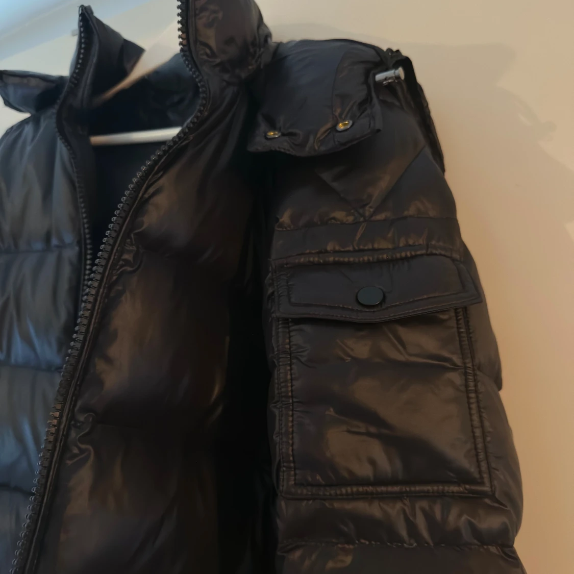 Svart pufferjacka med fickor, strl S - 2