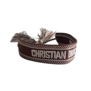 Christian dior armband - Helt ny dior armband. Fraktar inom 24 timmar. Oanvänd. Bästa kvalité ute på marknaden