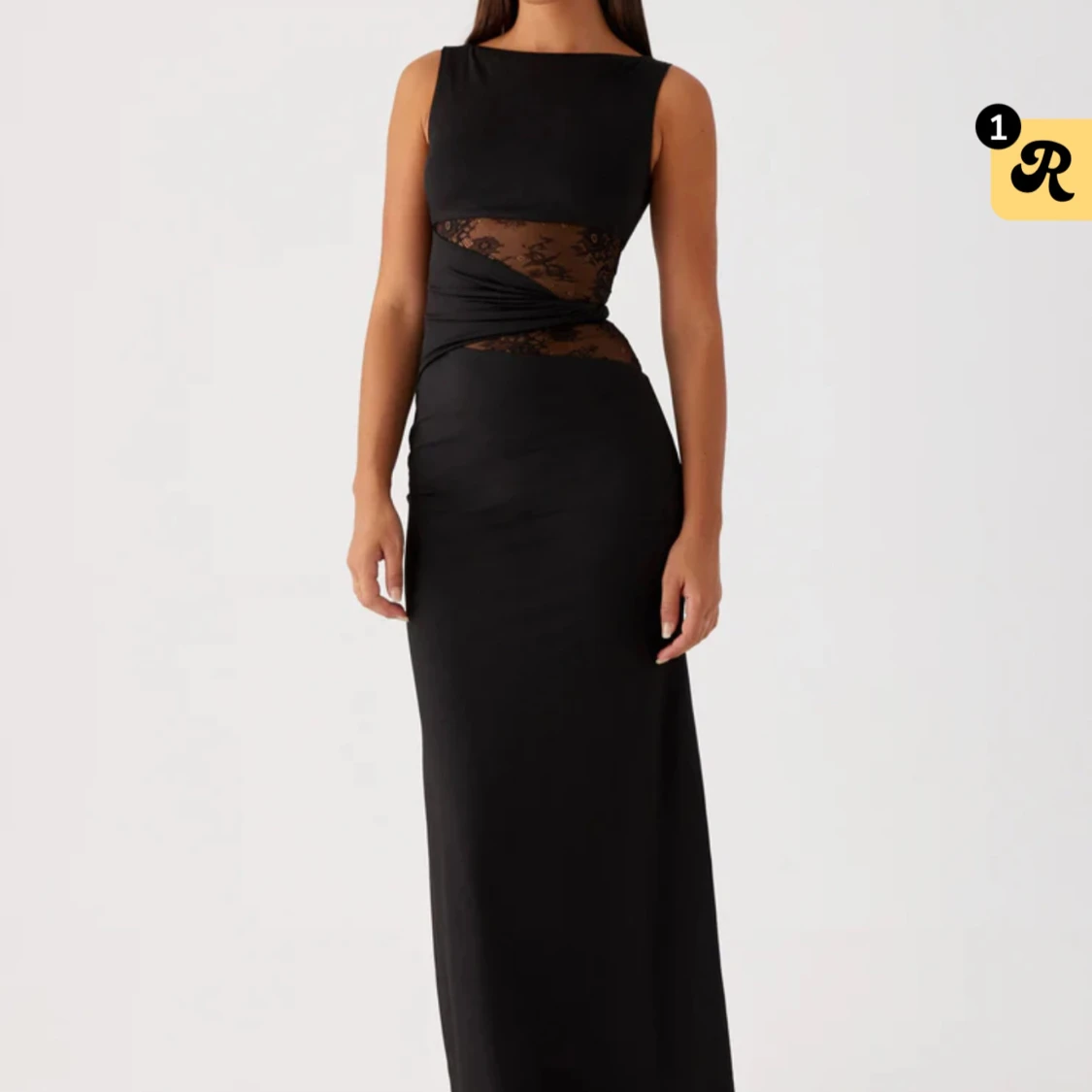 Svart långklänning med spetsdetalj