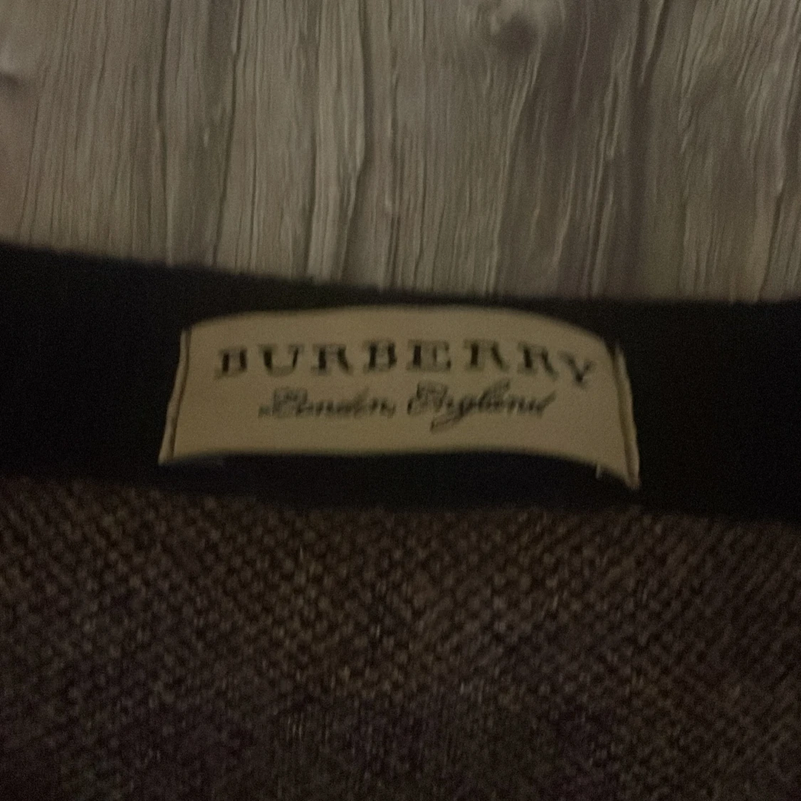 Rutig svart tröja från Burberry - 1