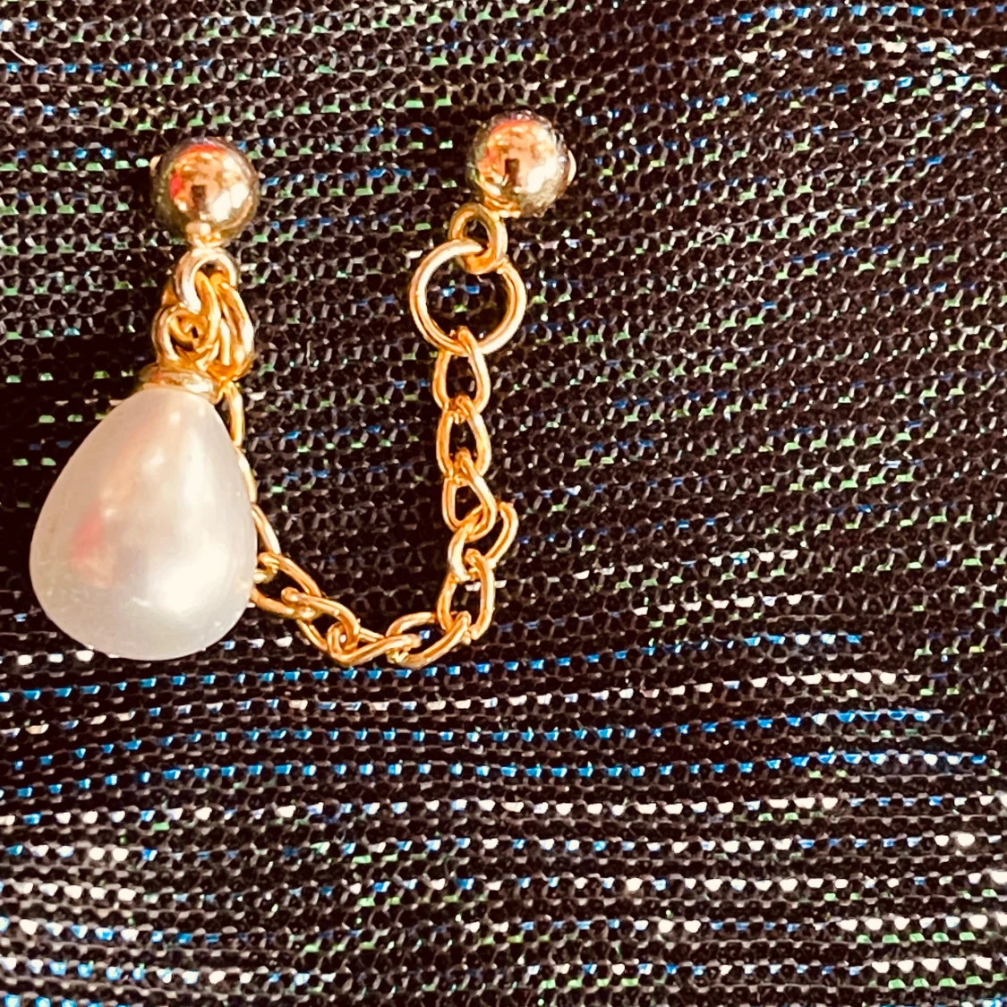 By prisförslag- 1 st Guldörhänge med kedja och pärla - 2