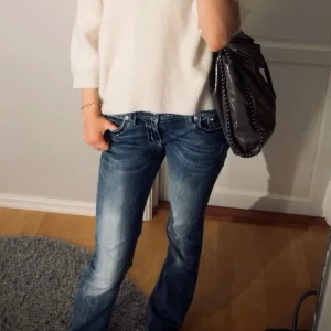 Diesel jeans - Lågmidjade bootcut jeans från diesel💗Min kompis på första bilden, inte jag💞