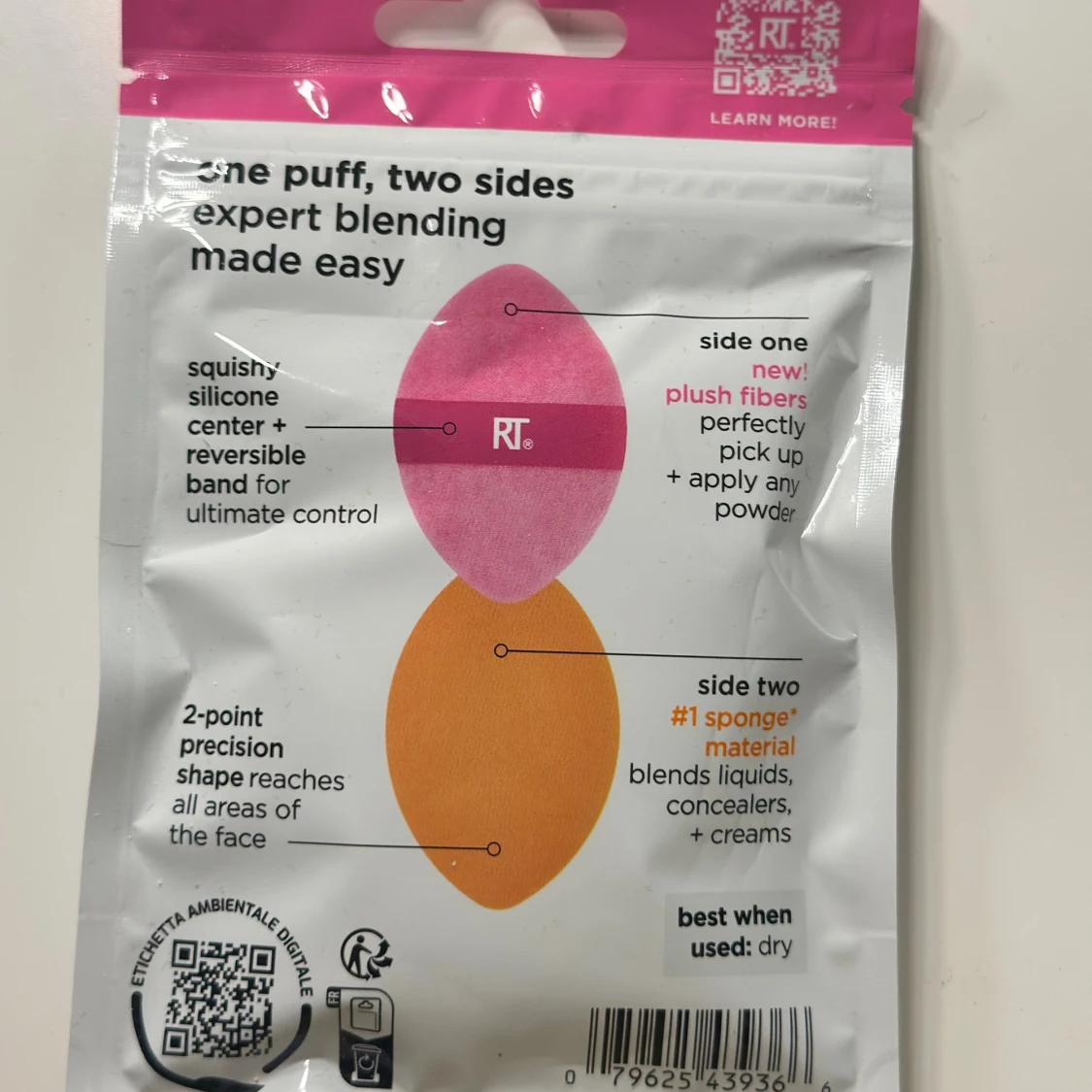 Real Techniques 2-i-1 powder puff - 1