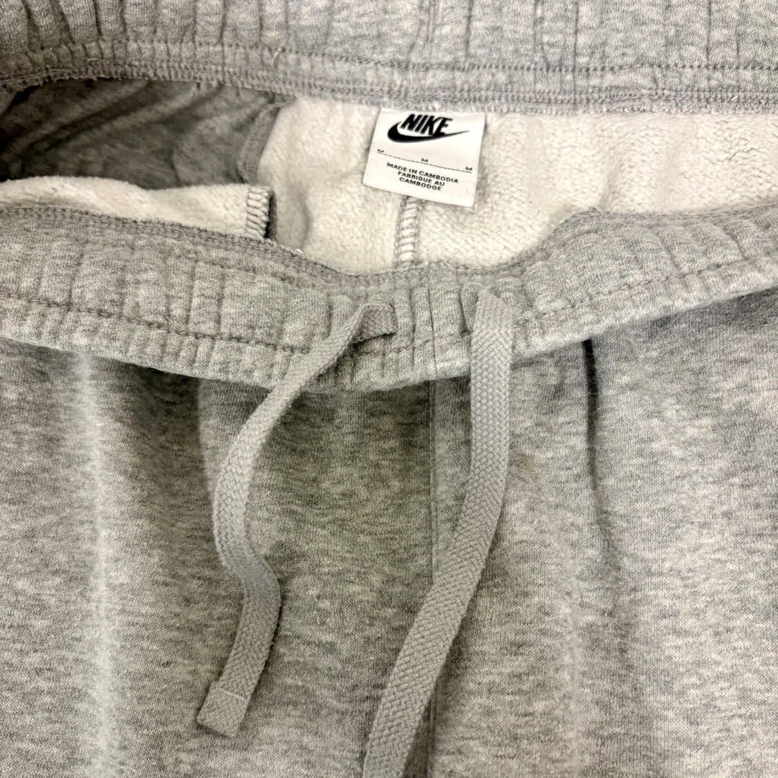 Grå mjukisbyxor från Nike - 3