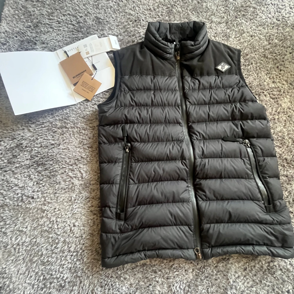 Svart dunväst från Burberry