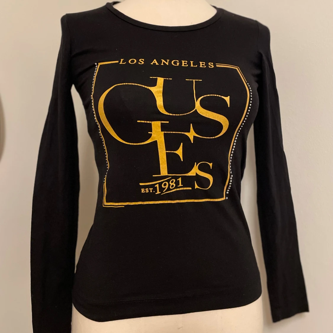 Svart långärmad tröja från Guess