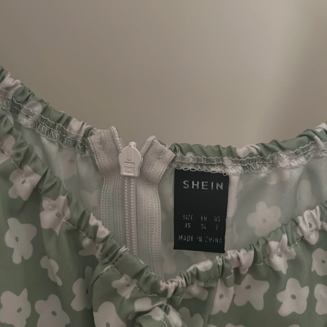 Grön blommig klänning från SHEIN - 2