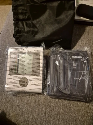 Blodtrycksmätare helt ny - Helt ny blodtrycksmätare. 