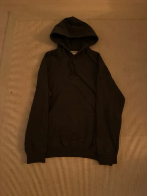 Grå hoodie Yourturn S - Hoodie grå 