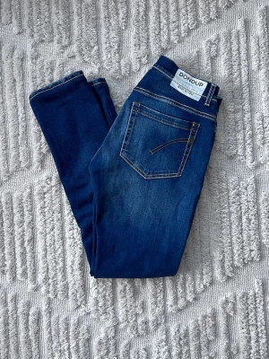 Dondup Jeans - Dondup Jeans i modellen George | Storlek: W32 | skick: utmärkt! 