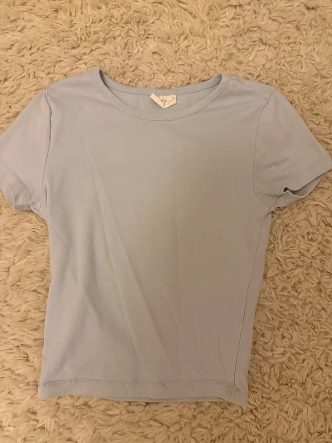 Ljusblå basic t-shirt