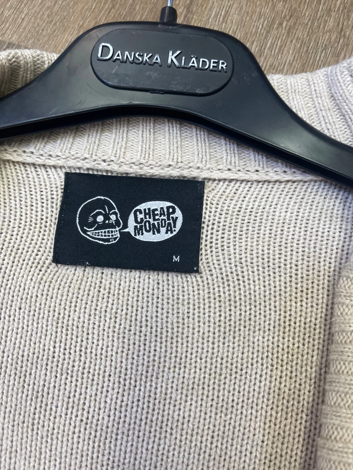 Beige kofta från Cheap Monday M