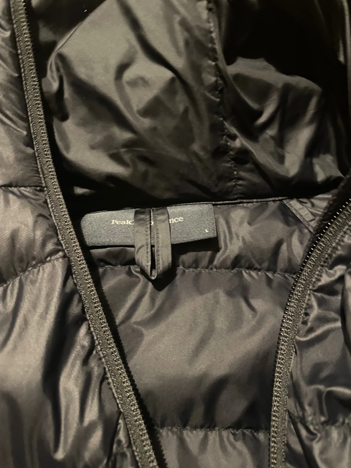 Svart dunjacka Peak Performance - 2