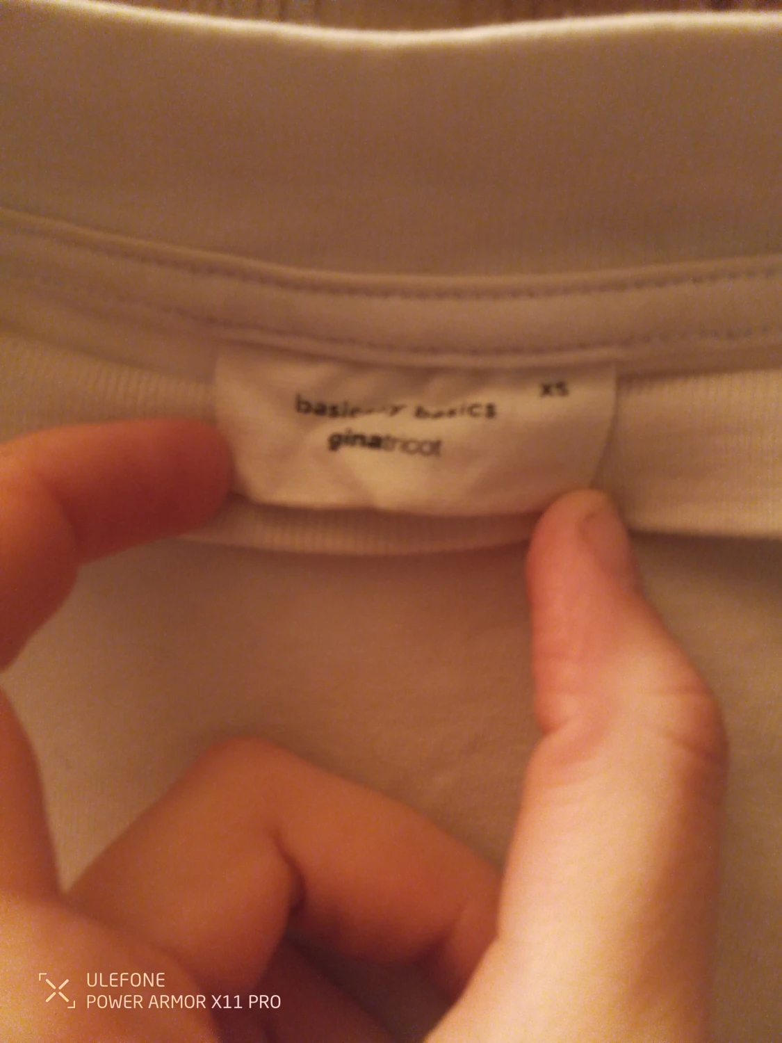 Vit t-shirt från Gina Tricot XS - 1