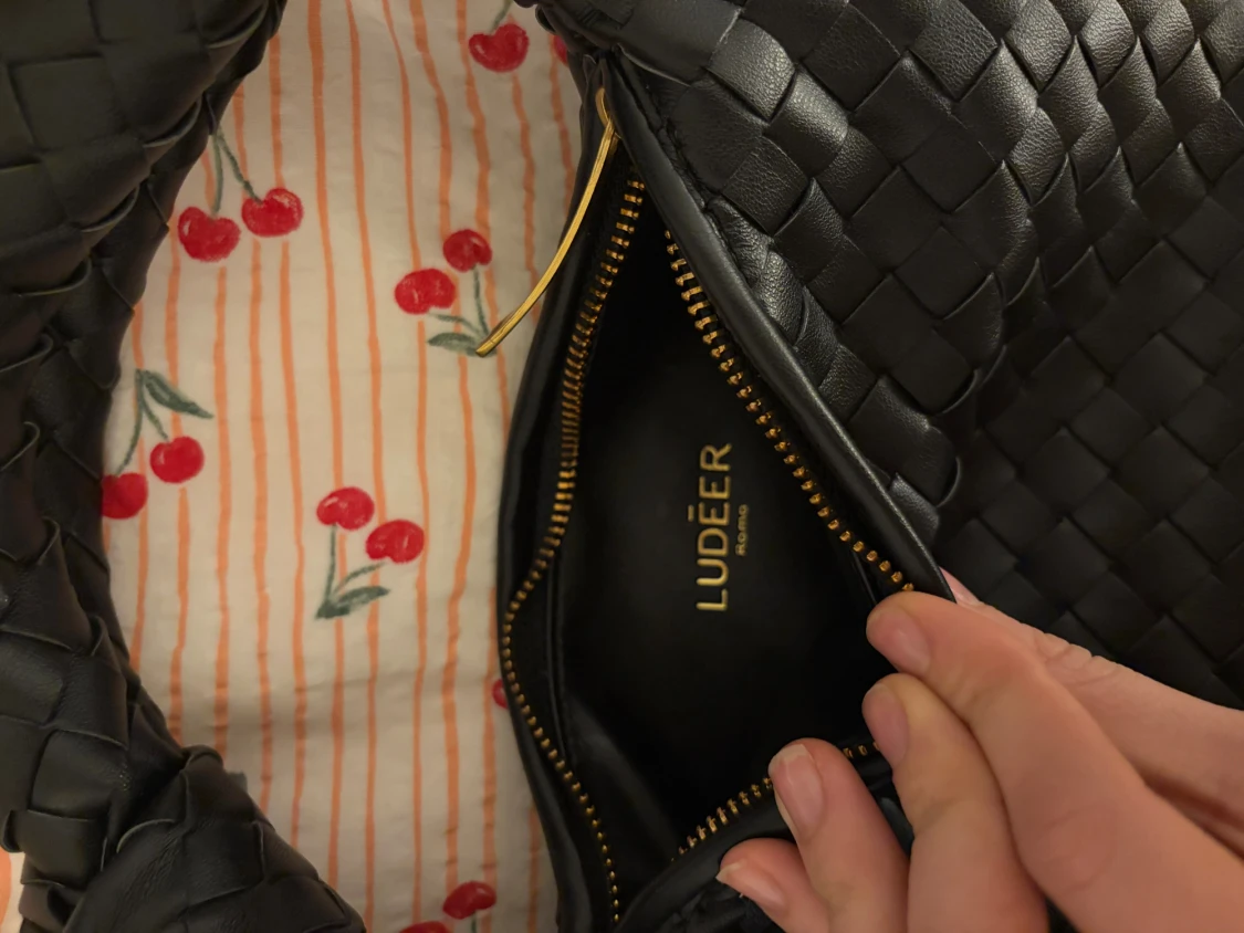 Svart flätad handväska från Ludeer - 2