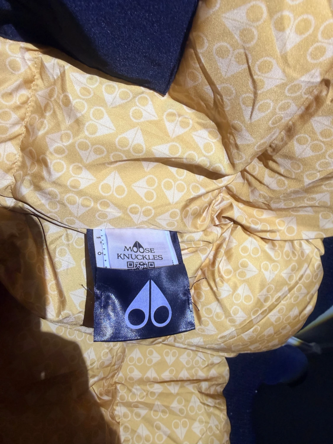 Svart pufferjacka från Moose Knuckles - 6