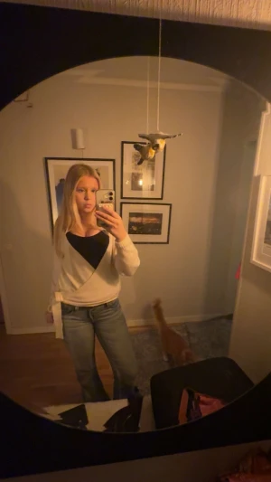 Vit omlott tröja  - As snygg omlott tröja från even&odd som aldrig är använd💕💕