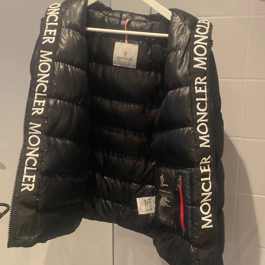 Svart dunjacka från Moncler Short Down - 3