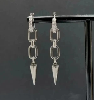 Handgjorda örhängen  - Handgjorda örhängen.  Material-rostfritt stål.  Nickel fri 