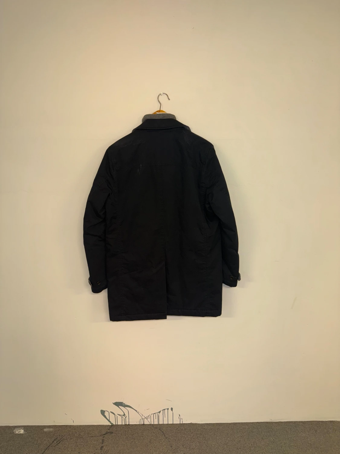 Svart rock från Oscar Jacobson - 1