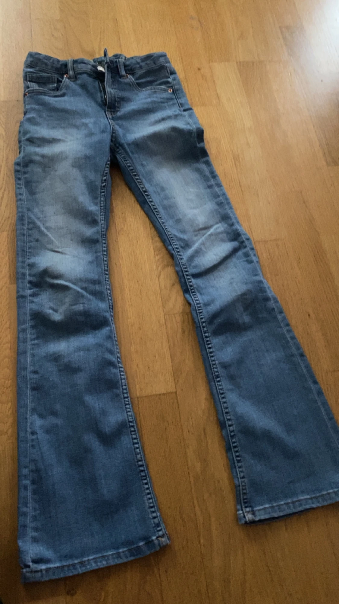 Blå bootcut jeans från Industries, 152