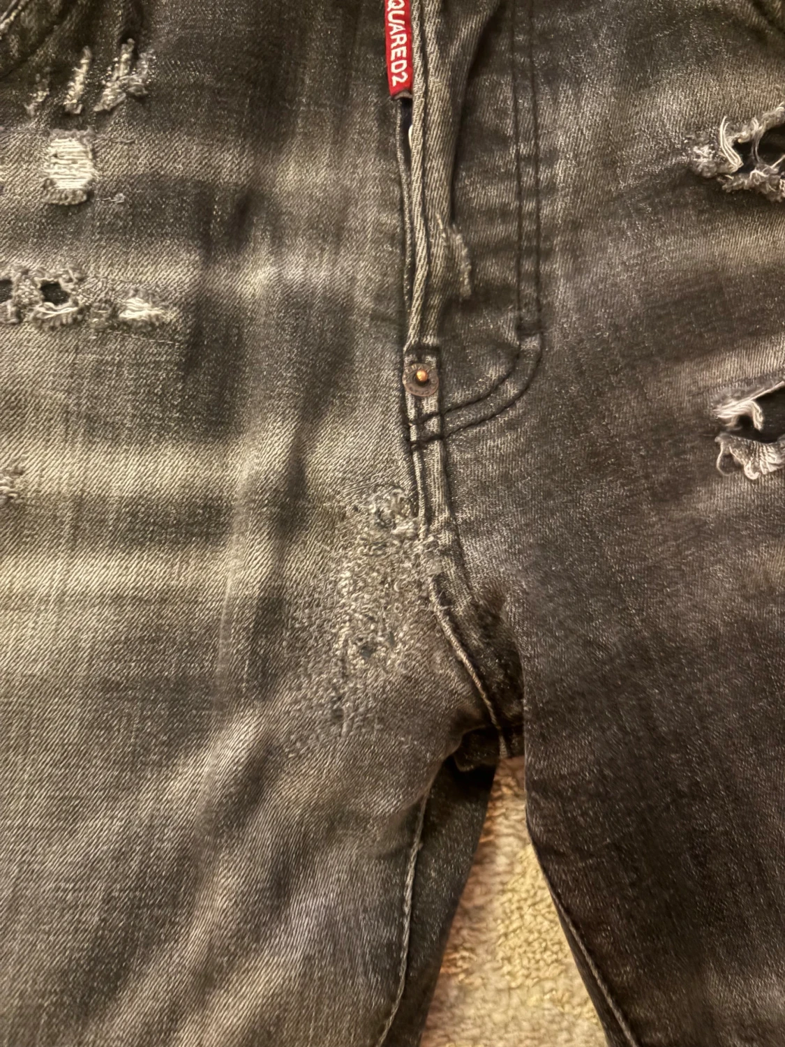 Svarta distressed jeans från Dsquared2 - 3