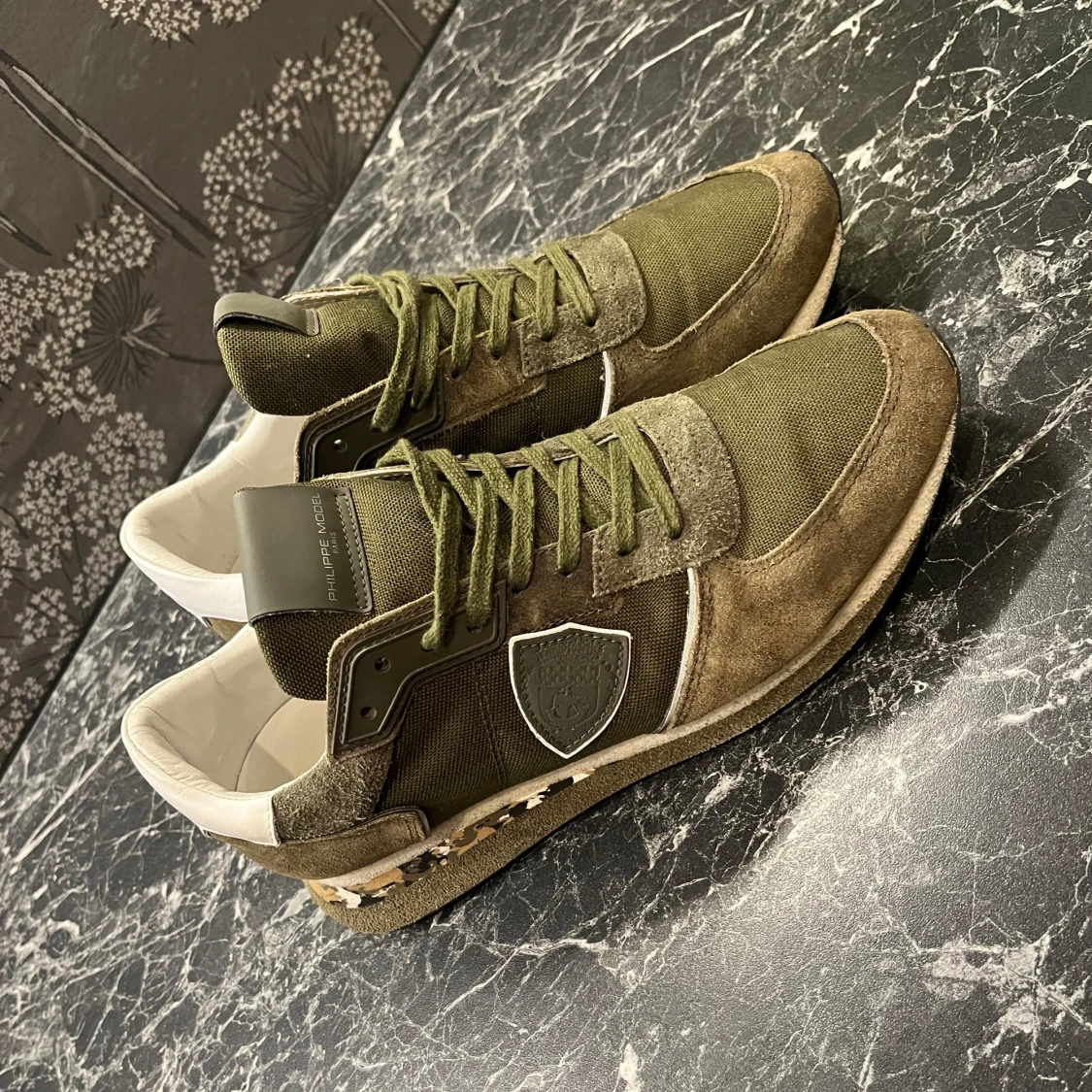 Gröna sneakers från Philippe Model