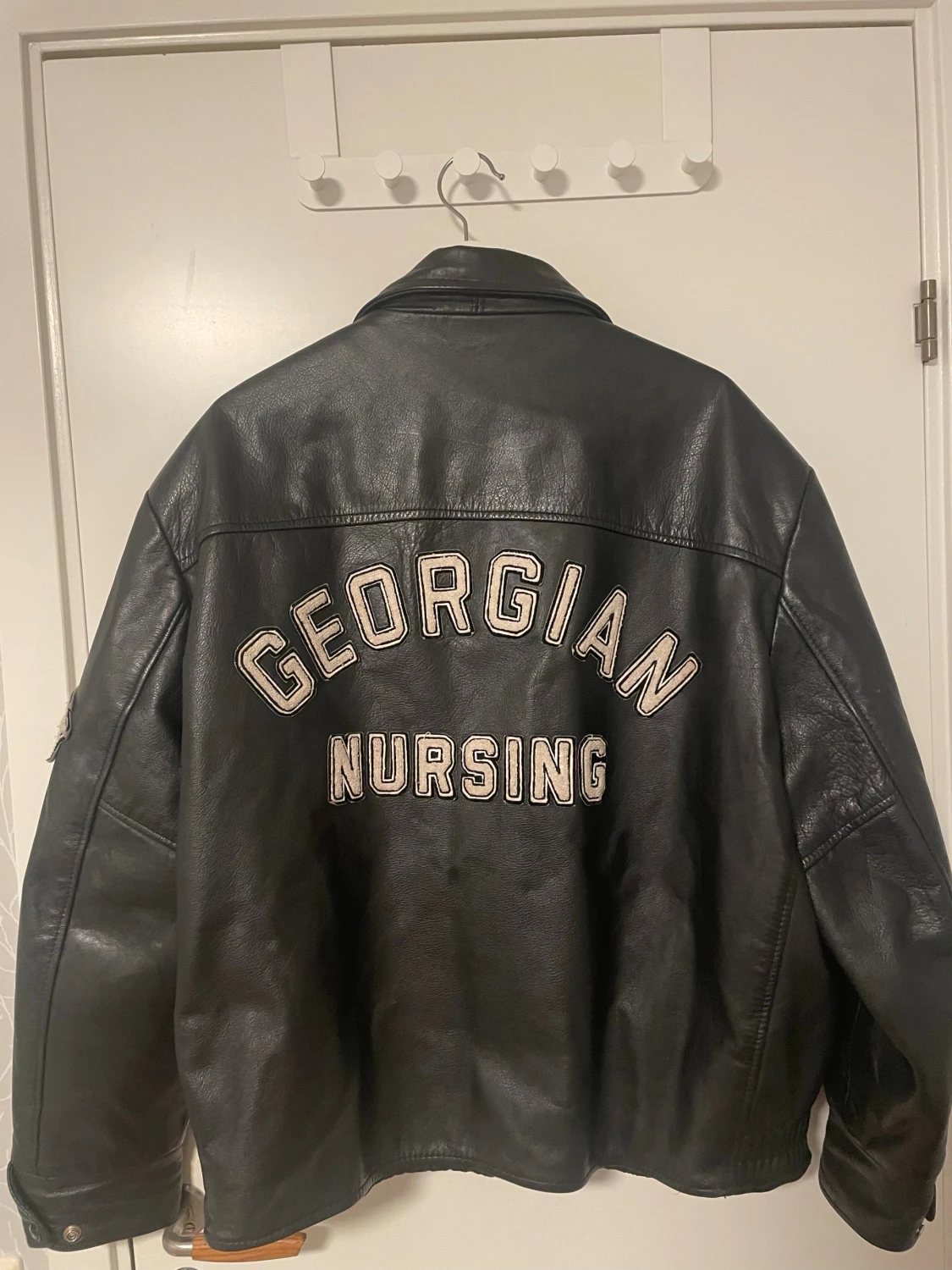 Svart skinnjacka Georgian College - 1