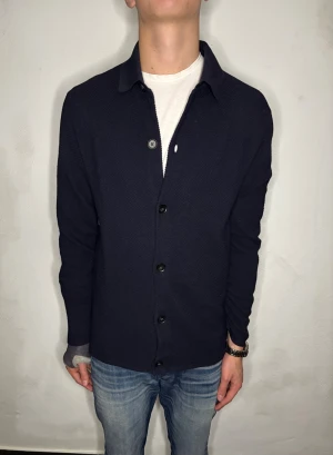 Stickad Kofta - Strl - L | Skick - 10/10 | Nypris - 1300kr | Vid minsta lilla fundering är det bara att skriva🙌