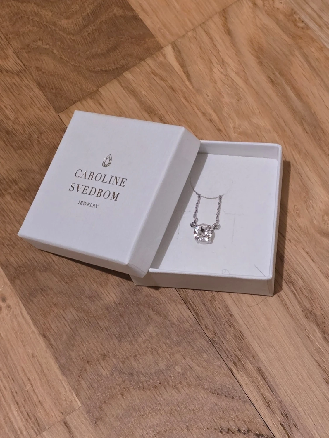 Caroline Svedbom halsband