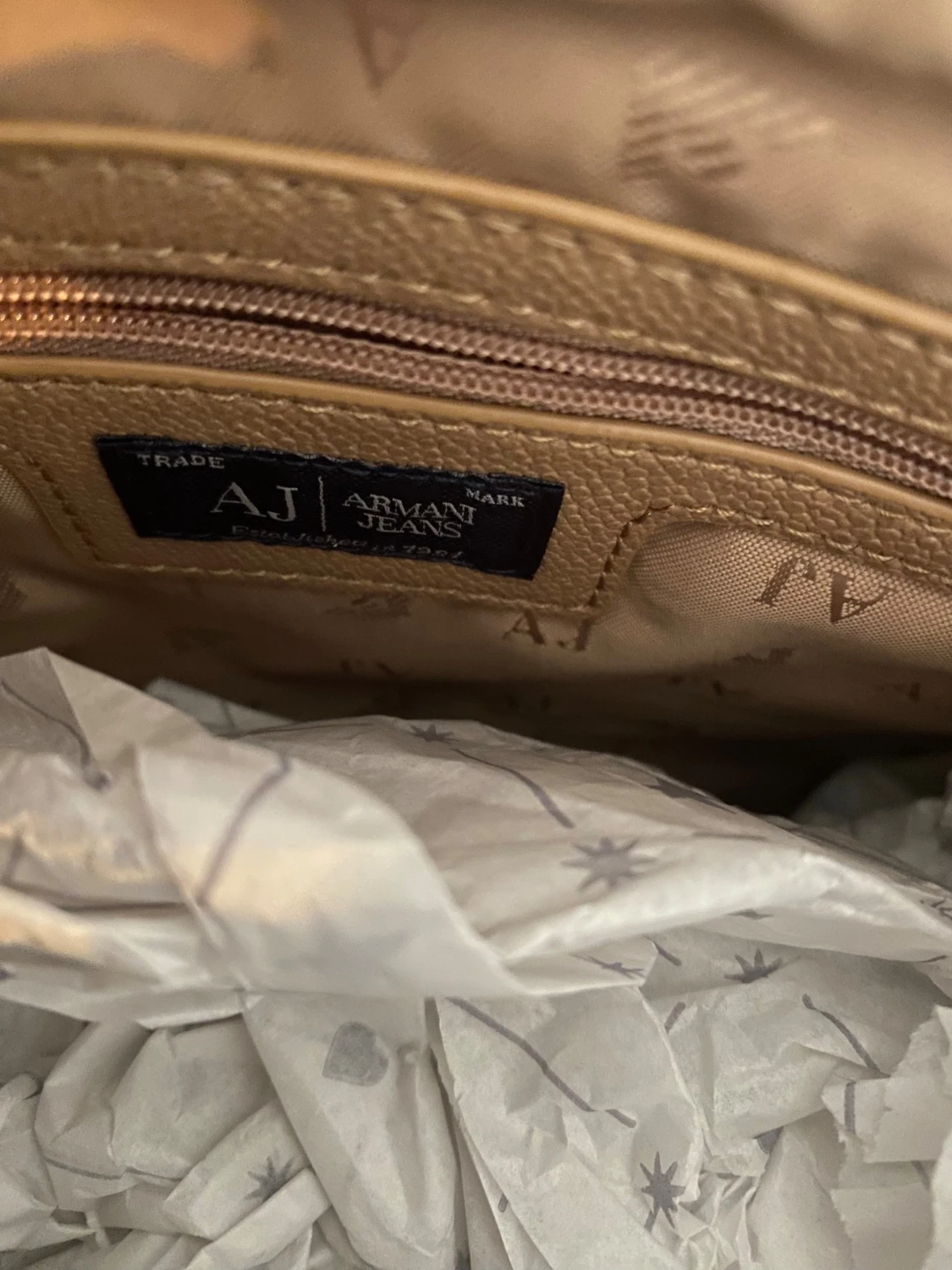 Beige handväska från Armani Jeans - 6