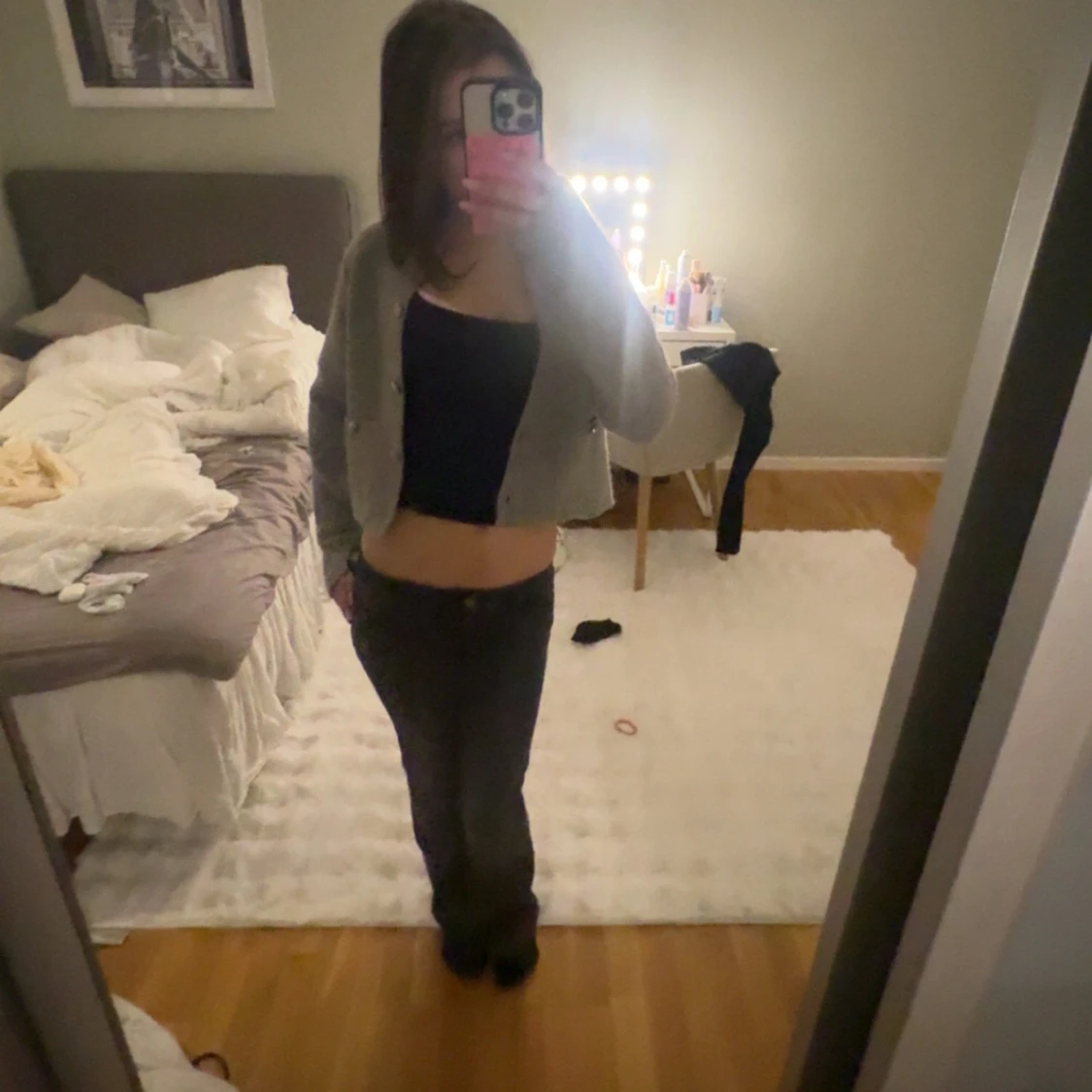 Grå stickad tröja  - 1