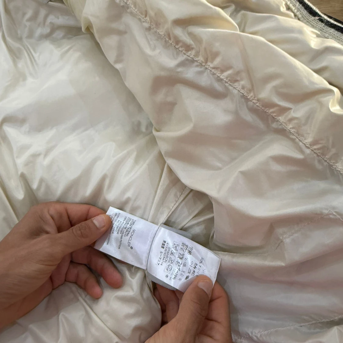 Vit stickad dunjacka från Moncler - äkta - 4