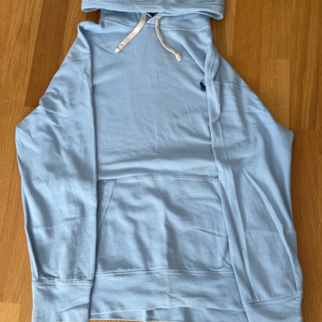 Ljusblå hoodie från Polo Ralph Lauren - 1