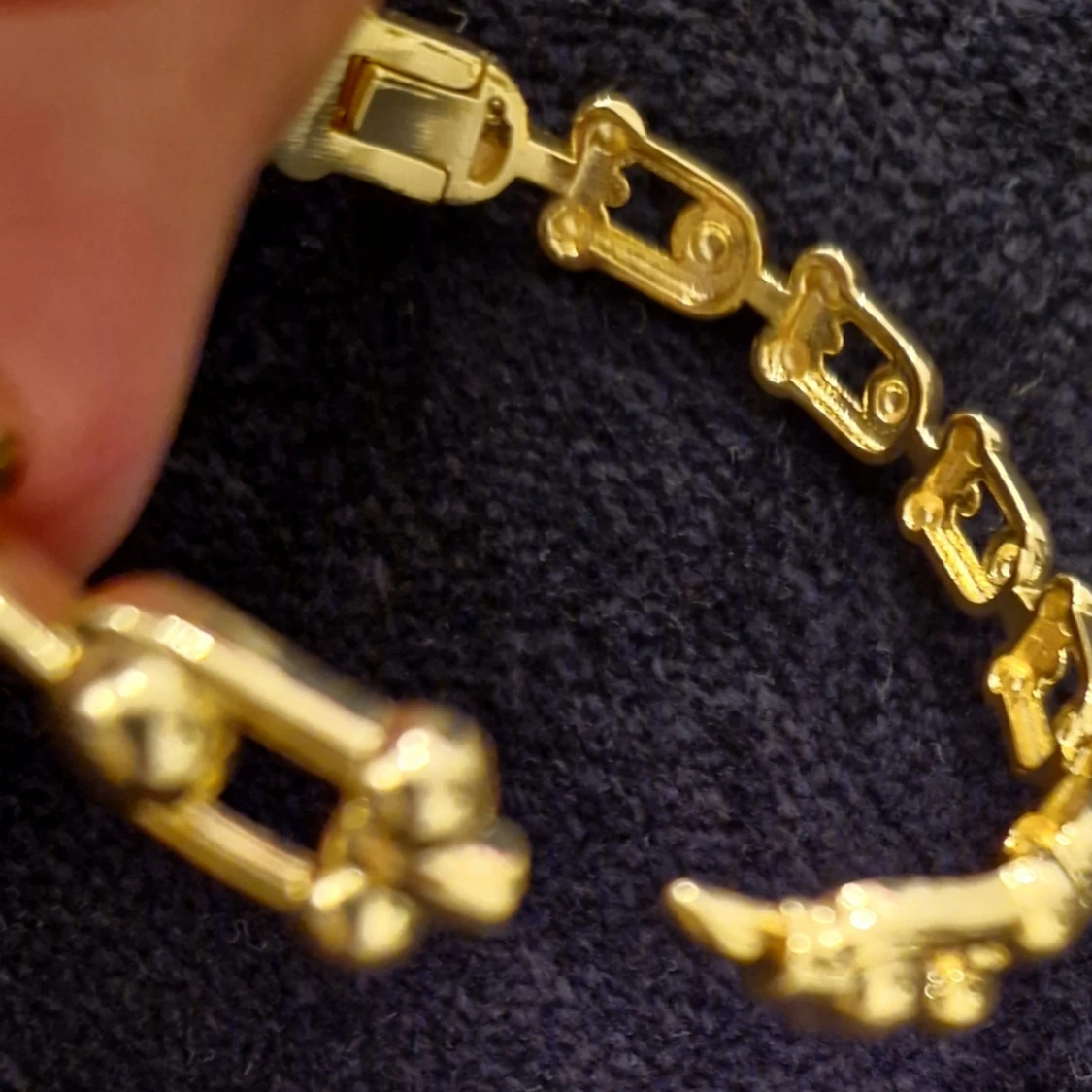 Förgyllt armband med detaljer av zirconia pavé hästsko - 2