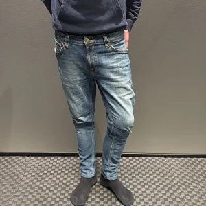 Nudie jeans skinny lin - Sjukt snygga nudie jeans. Snygg passform. Perfekta för en stilren look.😁 Hör av dig vid frågor.🫡