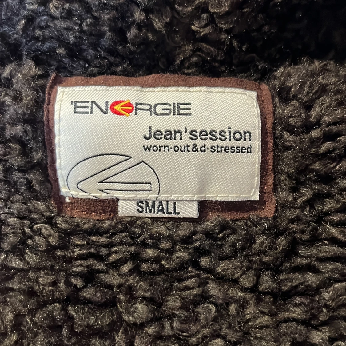 Mörkblå stickad hoodie från Energie - 3