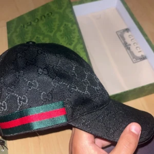 Keps - Helt ny. Inte använd. Box är inkluderad 