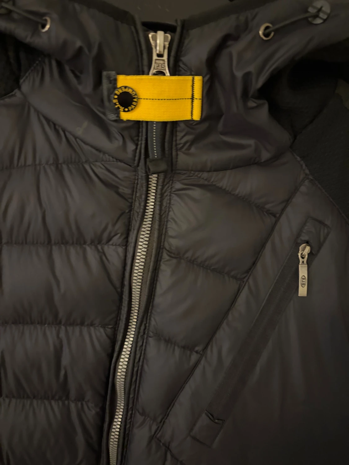 Svart pufferjacka från Parajumpers - 2