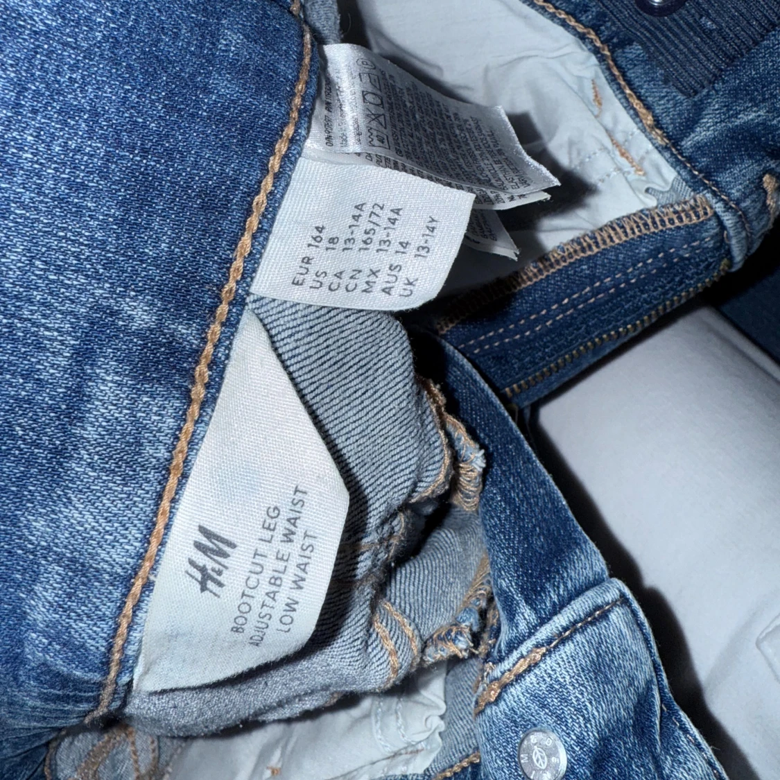 Blå bootcut jeans från H&M - 3