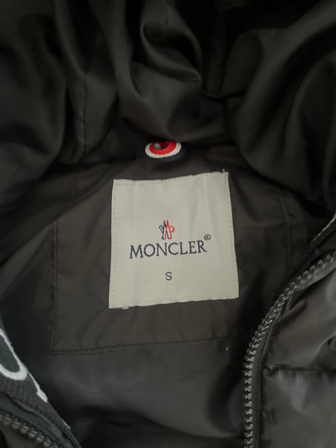 Svart dunväst från Moncler - 2